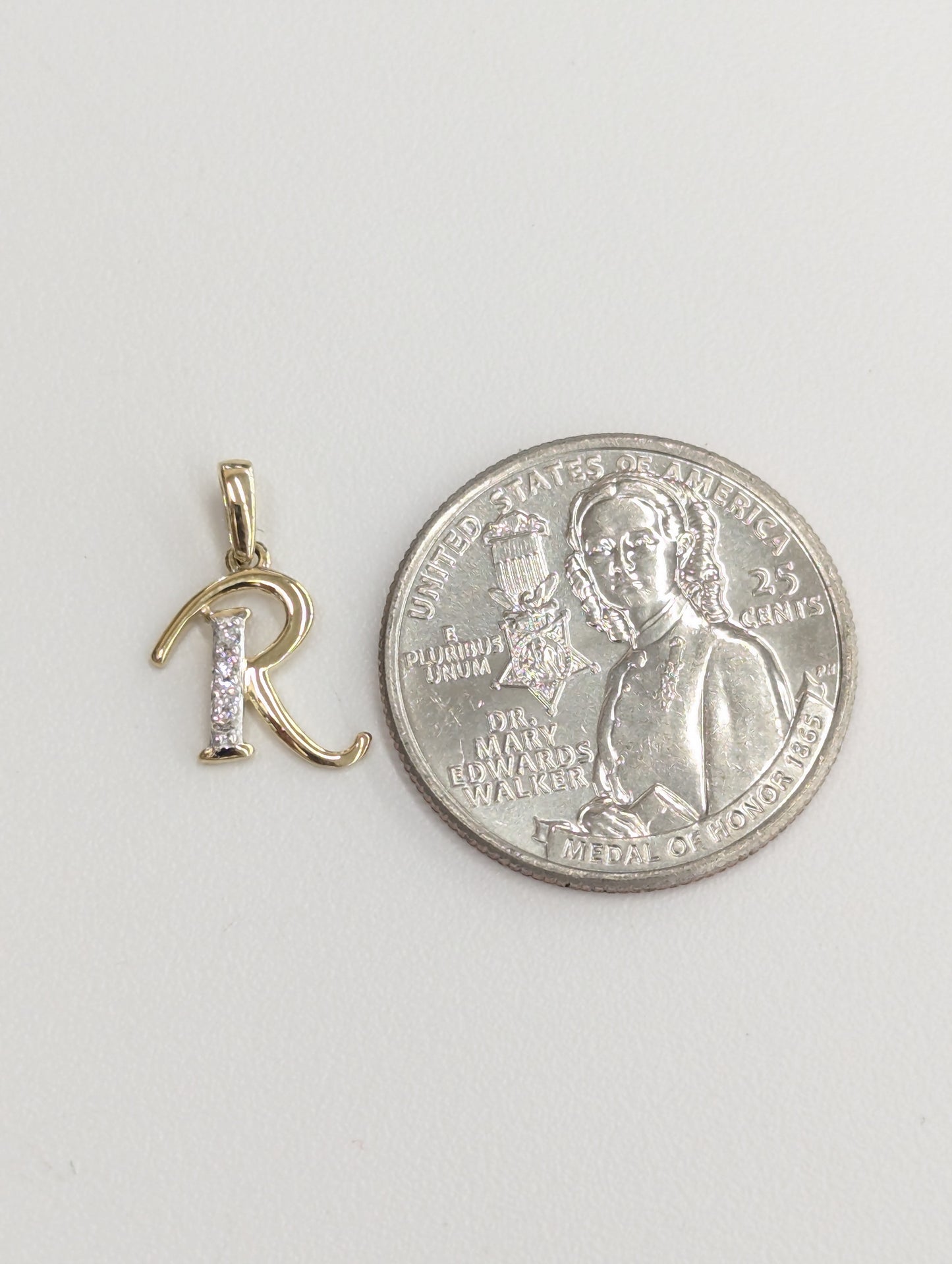 REAL DIAMOND 10KT GOLD INITIAL LETTER A TO Z PENDANT
