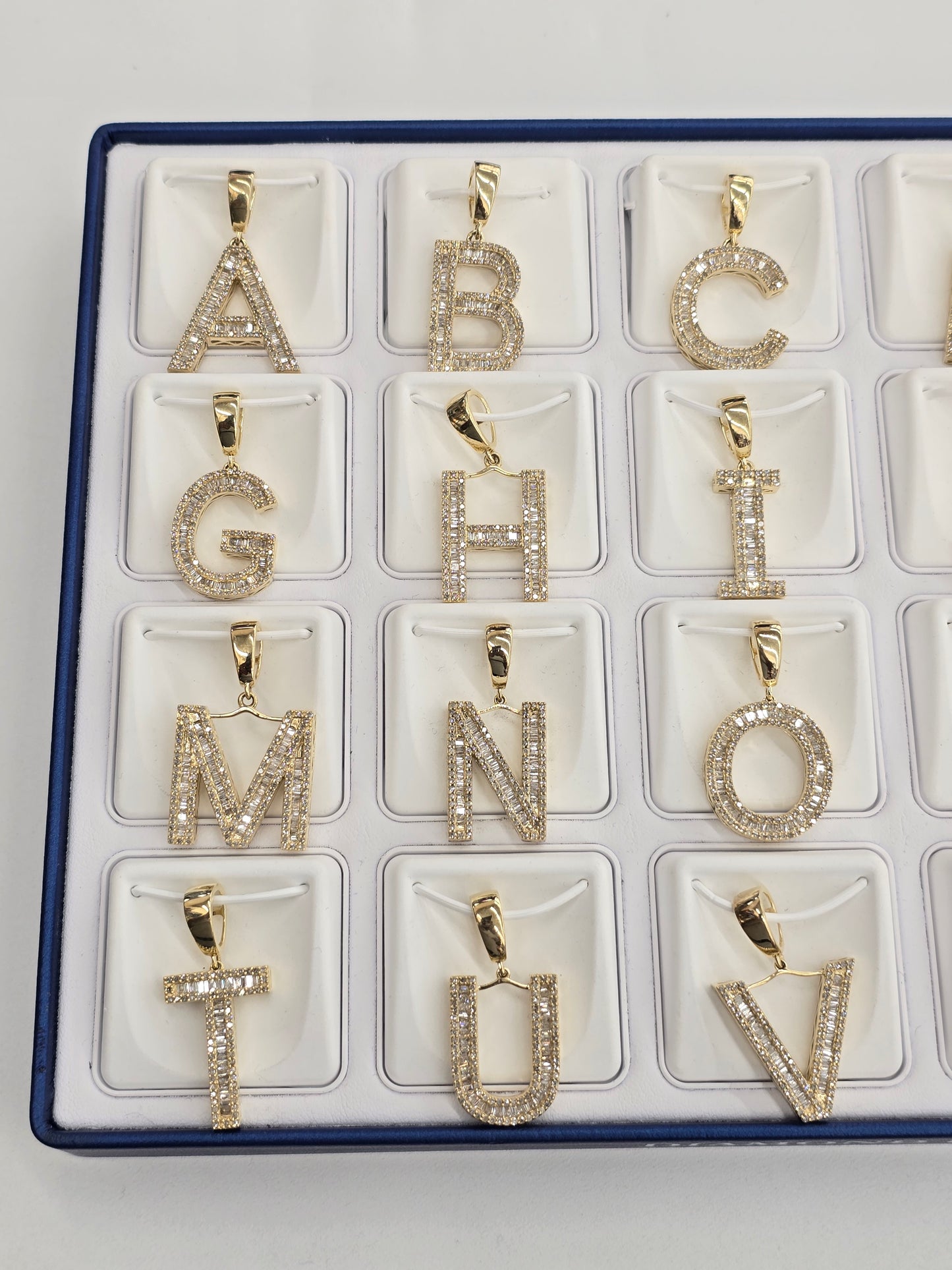 REAL DIAMOND 10KT GOLD BLOCK LETTER INITIAL A TO Z FOR MEN AND WOMEN